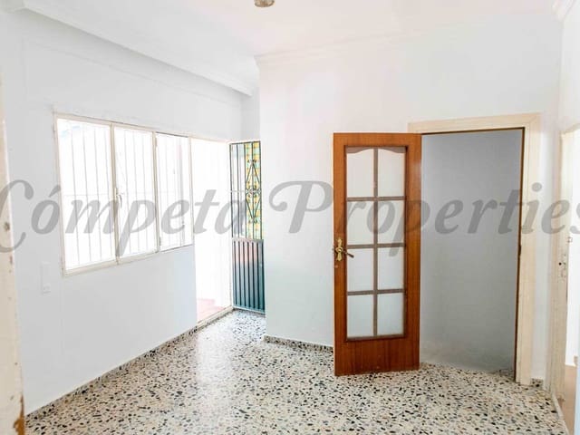 Image No.13-4 Bed Townhouse for sale