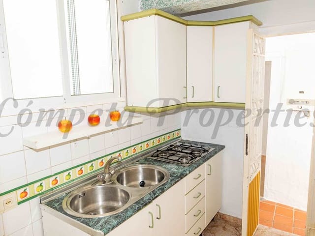 Image No.17-4 Bed Townhouse for sale