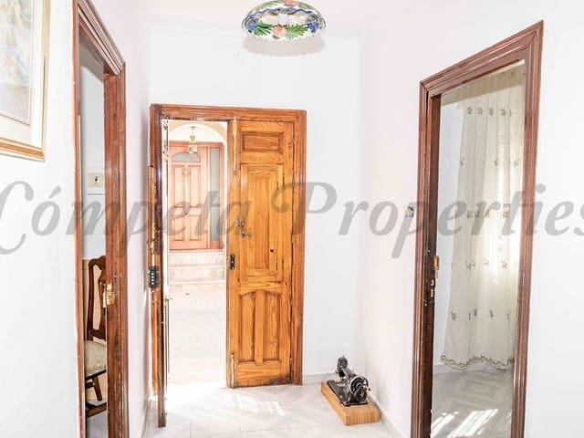 Image No.3-4 Bed Townhouse for sale