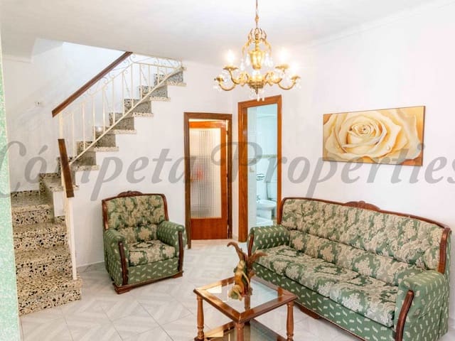 Image No.4-4 Bed Townhouse for sale