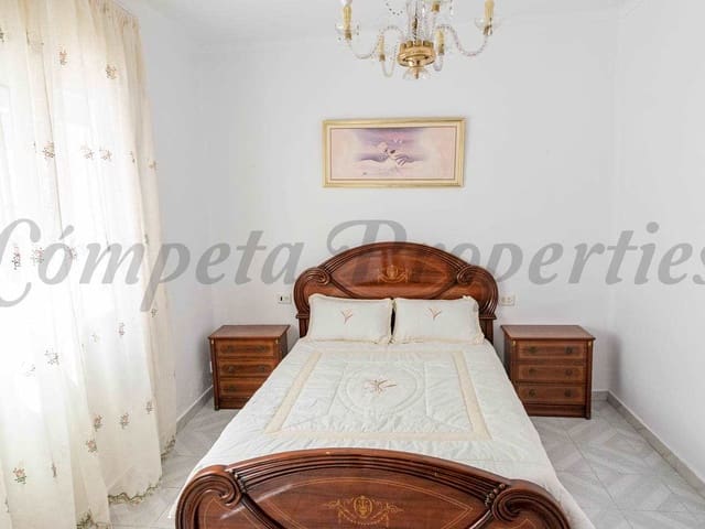 Image No.5-4 Bed Townhouse for sale