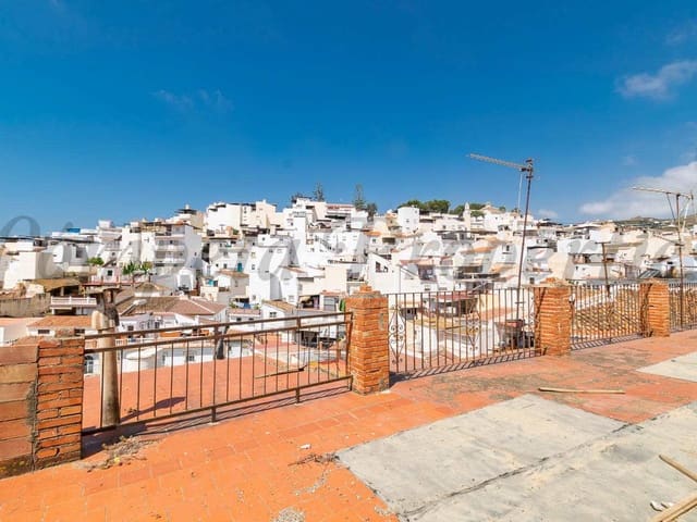 Image No.3-18 Bed Townhouse for sale