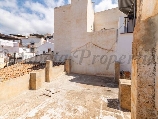 Image No.9-18 Bed Townhouse for sale