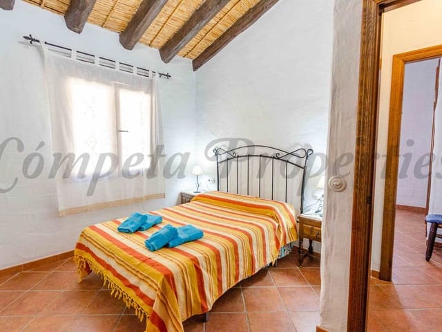 Image No.12-3 Bed Villa for sale