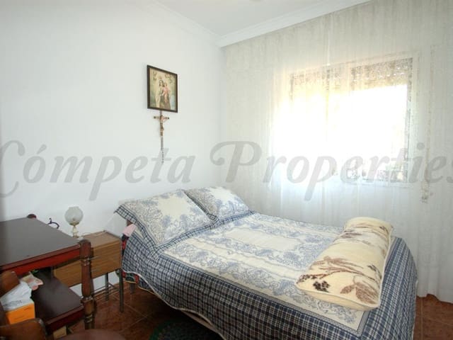 Image No.6-3 Bed Townhouse for sale