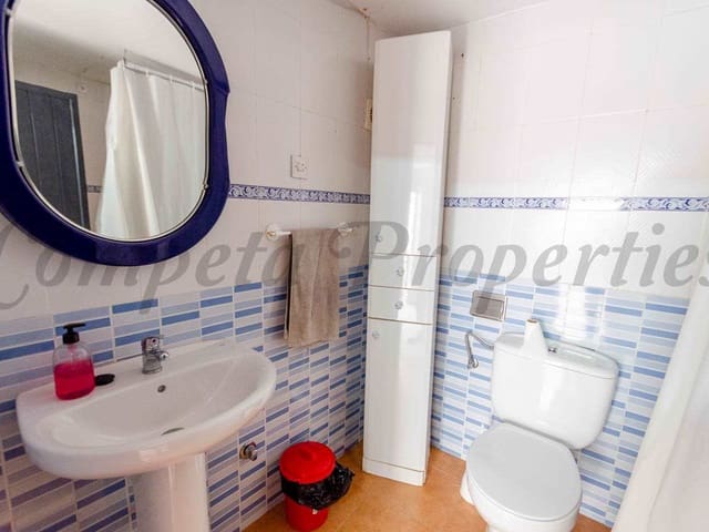 Image No.13-3 Bed Townhouse for sale