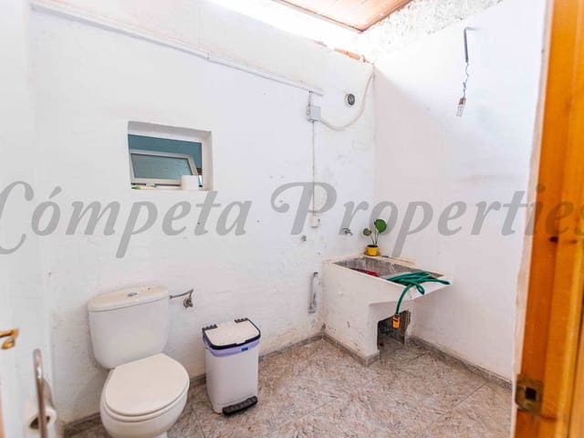 Image No.14-2 Bed Townhouse for sale