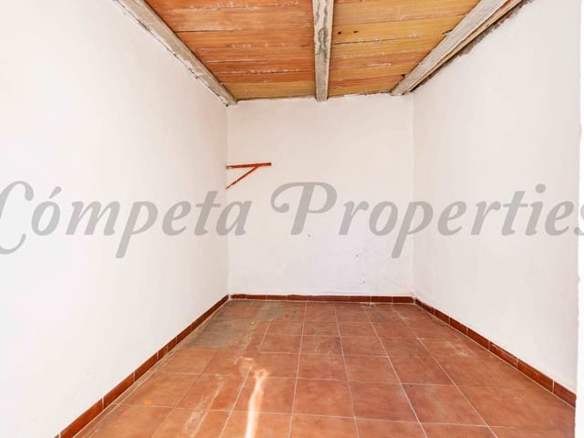 Image No.19-2 Bed Townhouse for sale