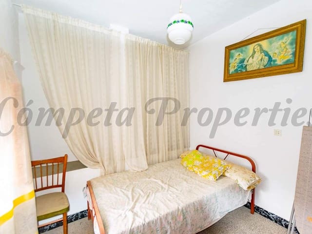 Image No.8-5 Bed Townhouse for sale