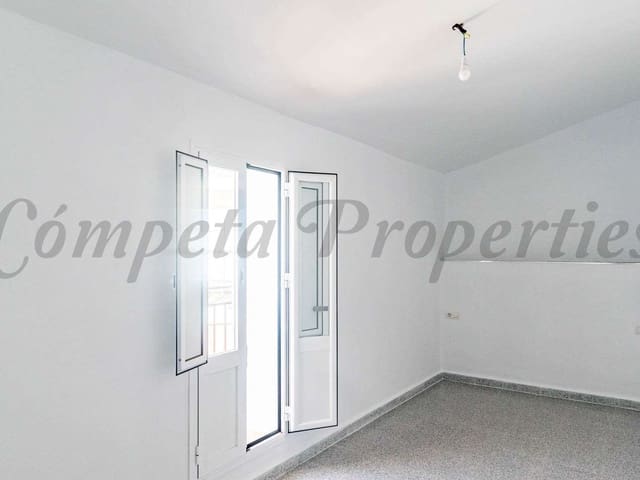 Image No.4-2 Bed Townhouse for sale