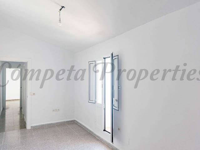 Image No.5-2 Bed Townhouse for sale