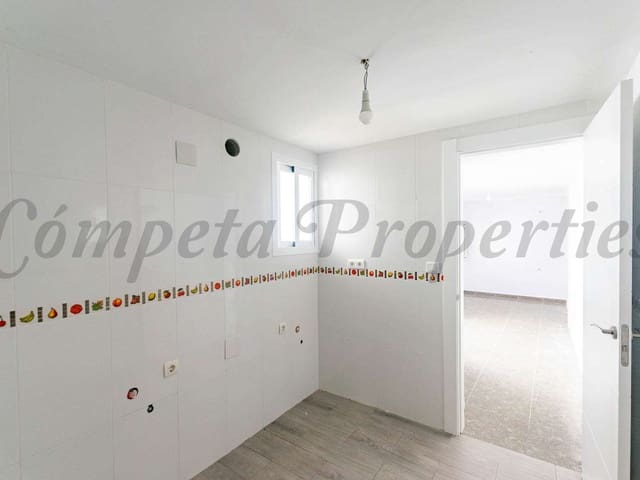 Image No.6-2 Bed Townhouse for sale