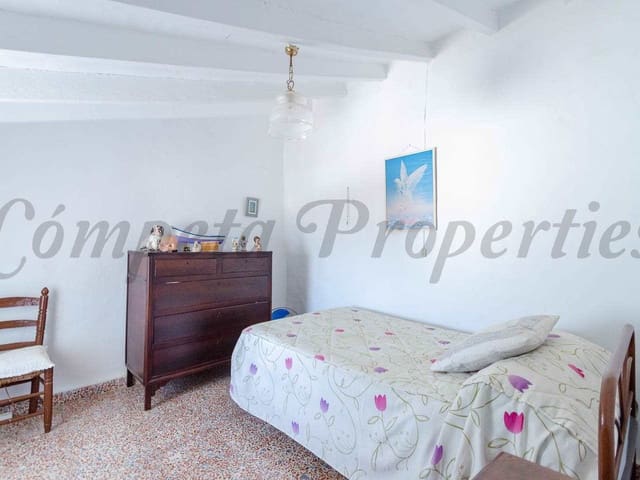 Image No.6-3 Bed Townhouse for sale