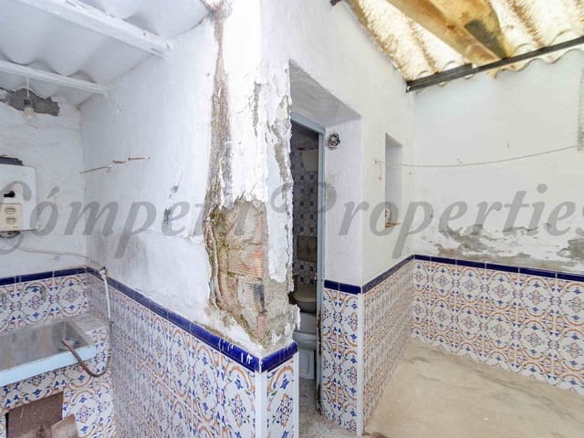 Image No.8-3 Bed Townhouse for sale