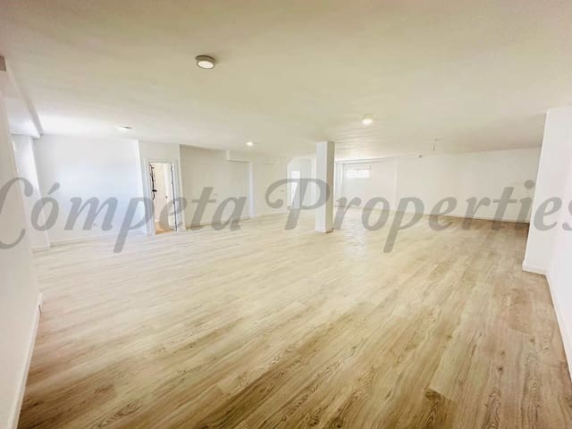 Image No.2-4 Bed Townhouse for sale