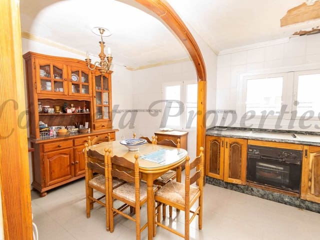 Image No.6-4 Bed Townhouse for sale