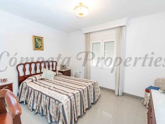 Image No.8-4 Bed Townhouse for sale