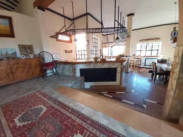 Image No.17-4 Bed Villa for sale