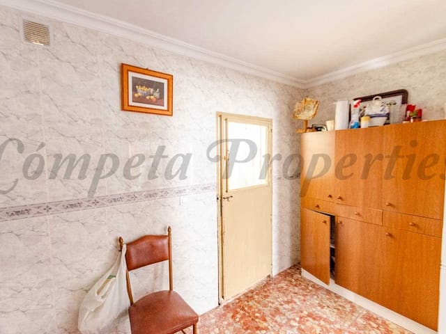 Image No.6-3 Bed Townhouse for sale