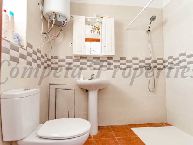 Image No.7-3 Bed Townhouse for sale