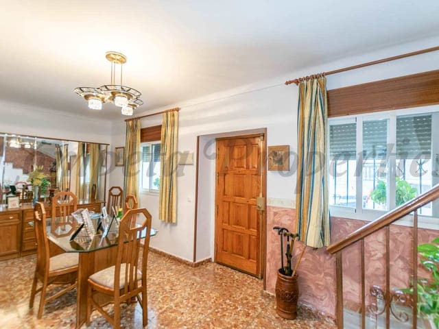 Image No.5-5 Bed Townhouse for sale