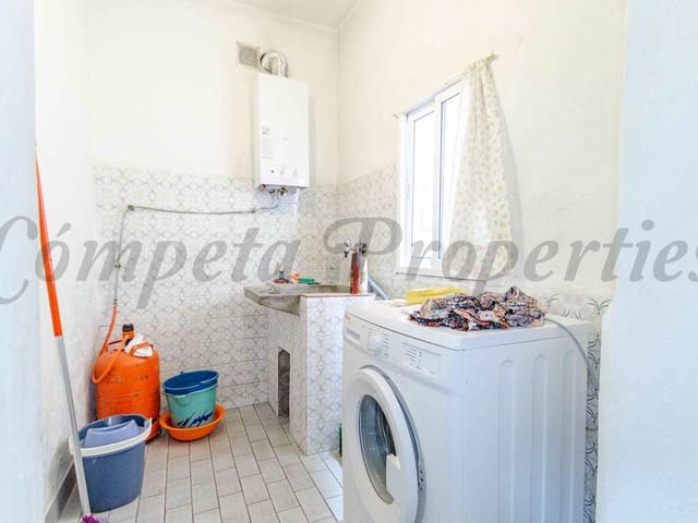 Image No.12-3 Bed Townhouse for sale