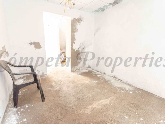 Image No.16-3 Bed Townhouse for sale