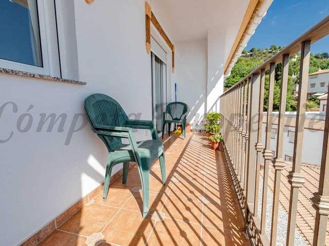 Image No.15-3 Bed Townhouse for sale