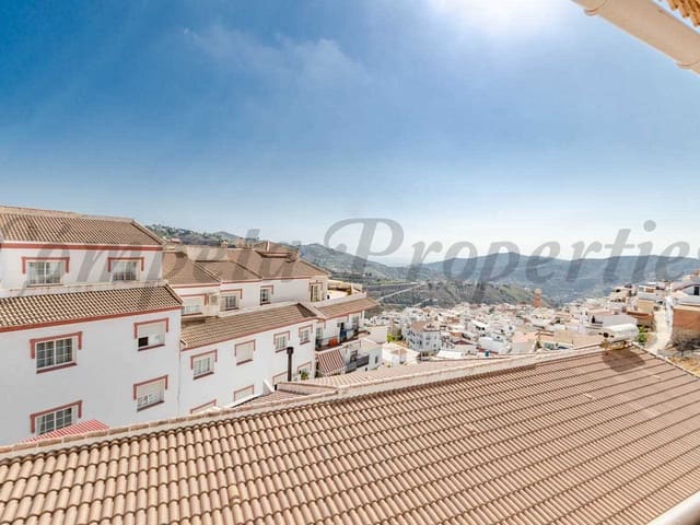 Image No.16-3 Bed Townhouse for sale