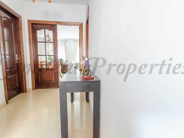 Image No.4-3 Bed Townhouse for sale