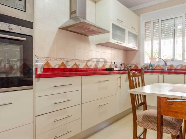 Image No.9-3 Bed Townhouse for sale