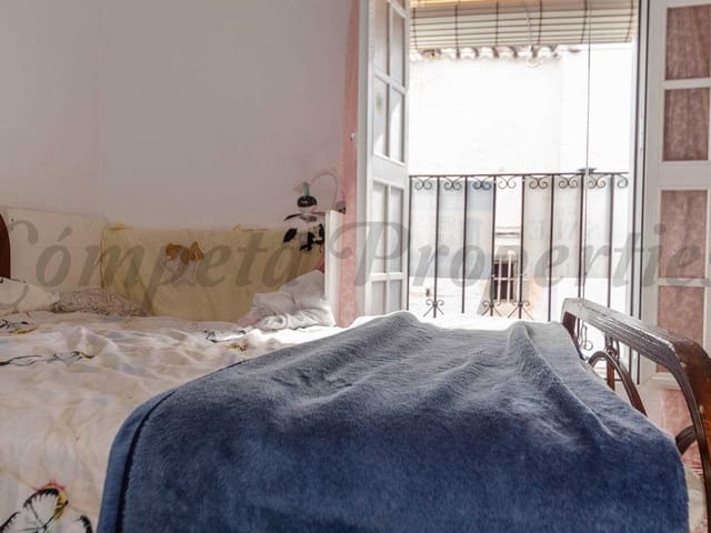 Image No.9-4 Bed Townhouse for sale