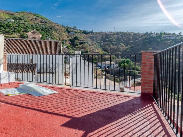 Image No.14-3 Bed Townhouse for sale