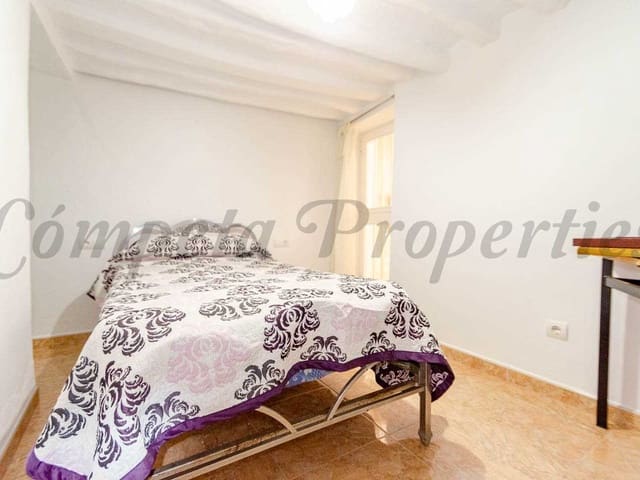 Image No.10-5 Bed Townhouse for sale