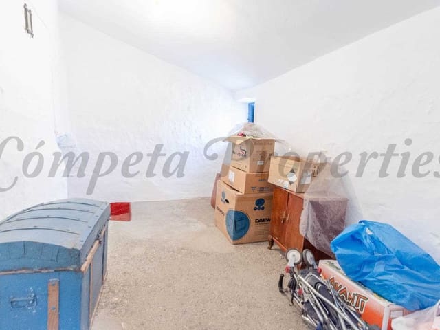 Image No.10-4 Bed Townhouse for sale