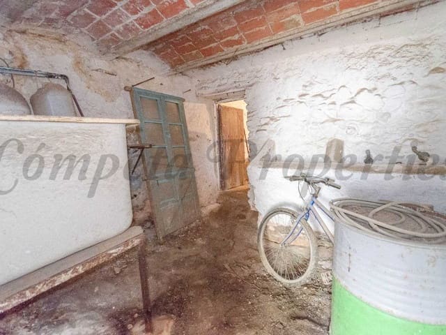 Image No.15-4 Bed Townhouse for sale