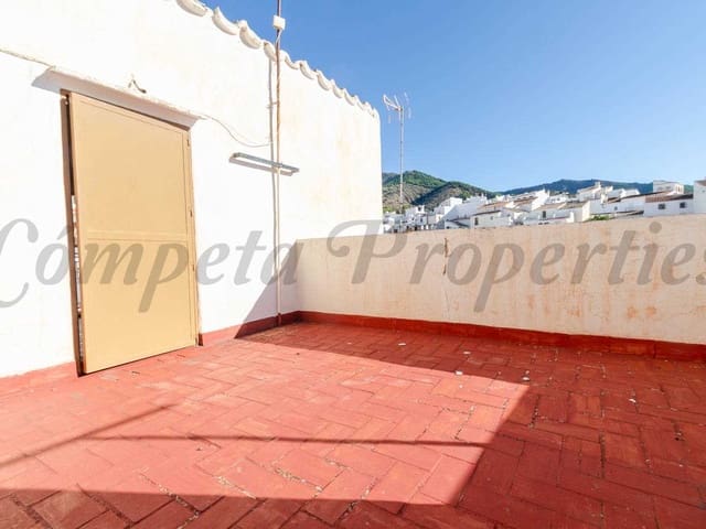 Image No.15-3 Bed Townhouse for sale