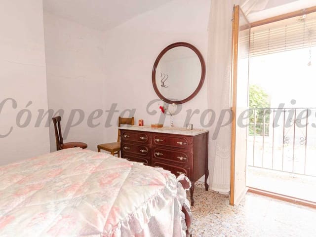 Image No.9-3 Bed Townhouse for sale