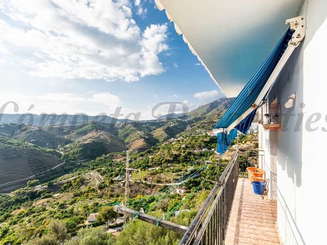 Image No.12-4 Bed Townhouse for sale