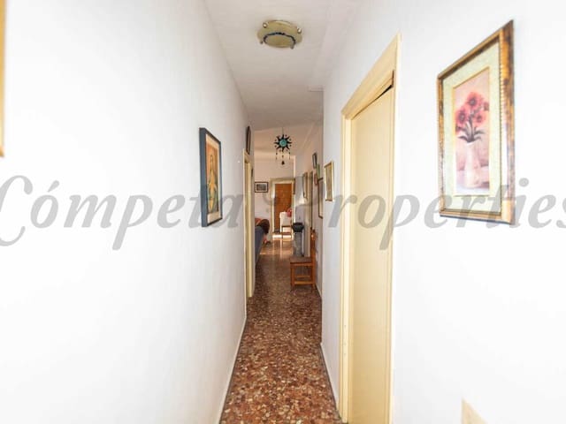 Image No.9-4 Bed Townhouse for sale