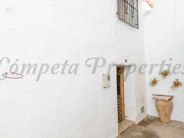 Image No.1-5 Bed Townhouse for sale