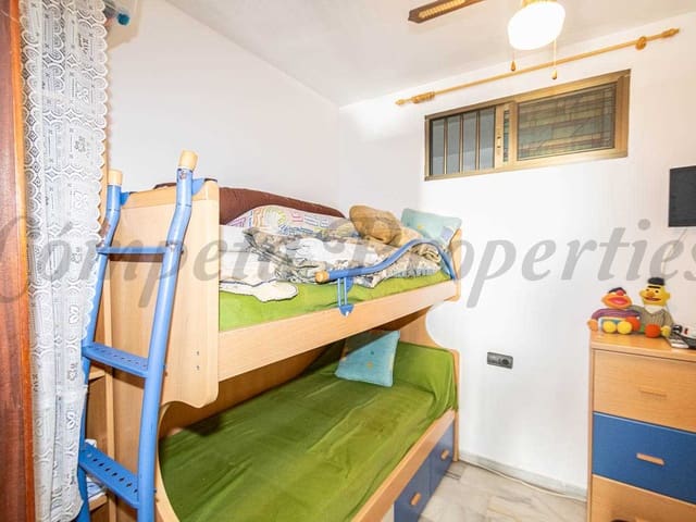 Image No.9-3 Bed Apartment for sale