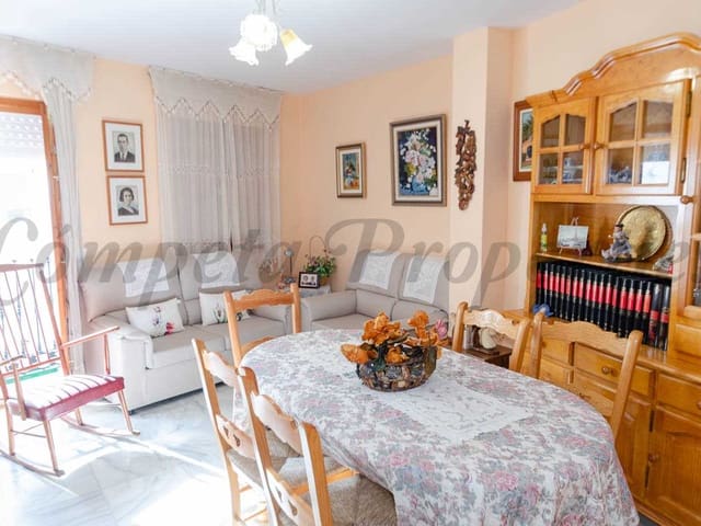 Image No.11-4 Bed Townhouse for sale