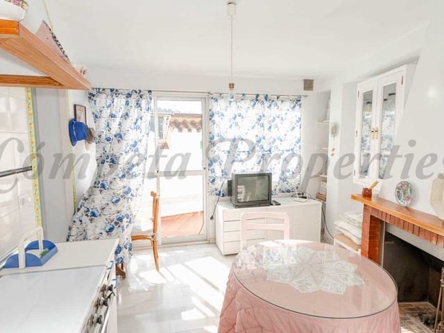 Image No.27-4 Bed Townhouse for sale