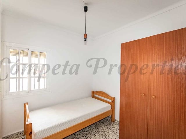 Image No.11-3 Bed Townhouse for sale