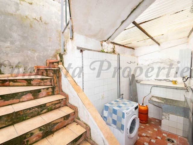 Image No.8-3 Bed Townhouse for sale