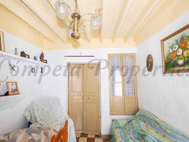 Image No.10-2 Bed Townhouse for sale