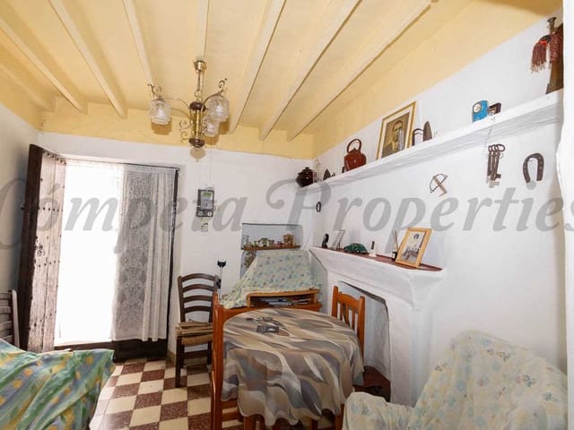 Image No.7-2 Bed Townhouse for sale