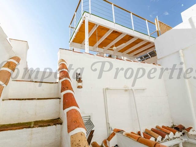 Image No.19-4 Bed Townhouse for sale