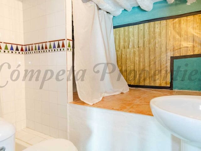 Image No.9-4 Bed Townhouse for sale